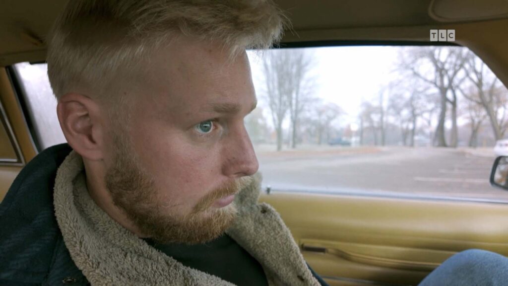 Welcome to Plathville: Ethan Surprising Ex Teegan With MOVE to Win Her Back! (Exclusive)