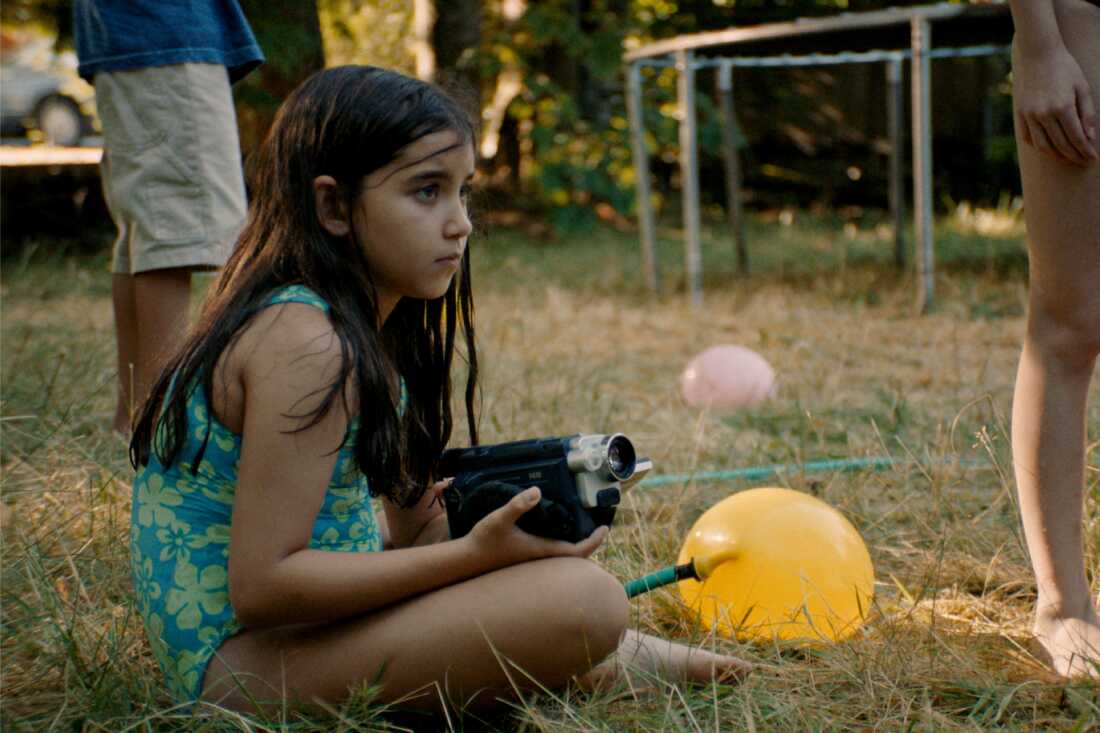 Eylul Guven as Sasha in Blue Heron.