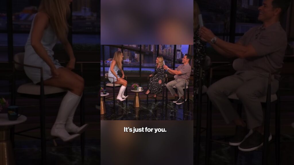 Nikki Glaser has a slight wardrobe malfunction on 'Live' 😅 #shorts