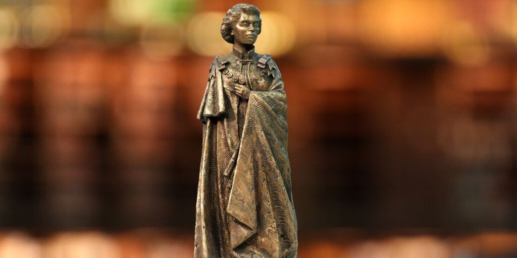 Queen Elizabeth II to have statue erected in Wales