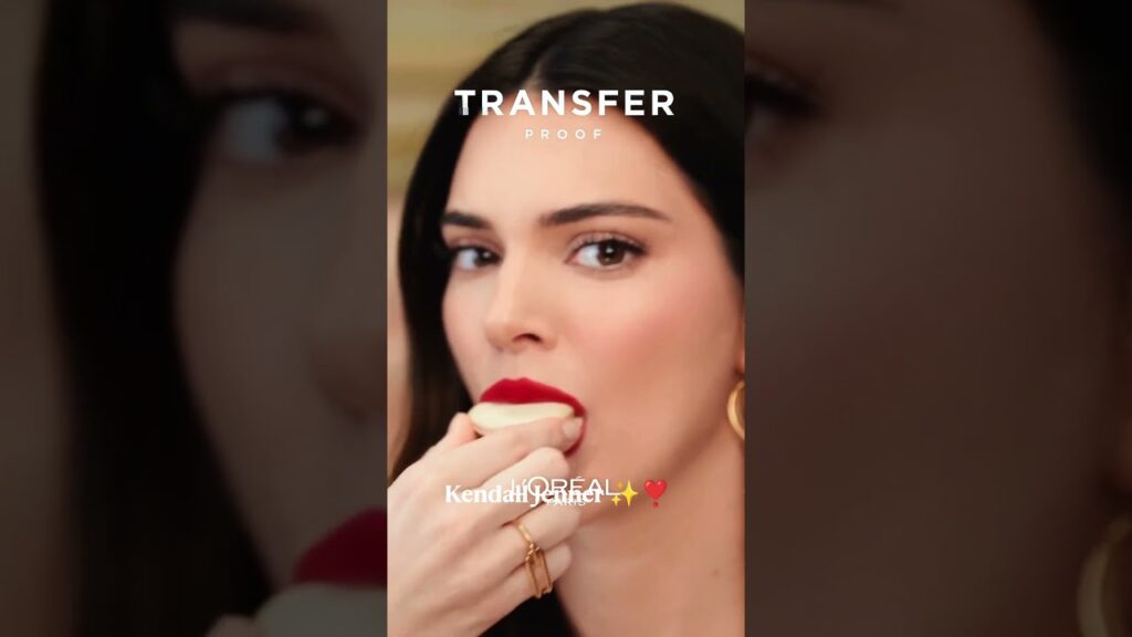 Kendall Jenner ❤️🎀. #kendall #fashion #kendalljenner #runway #catwalkt #model #edit #style