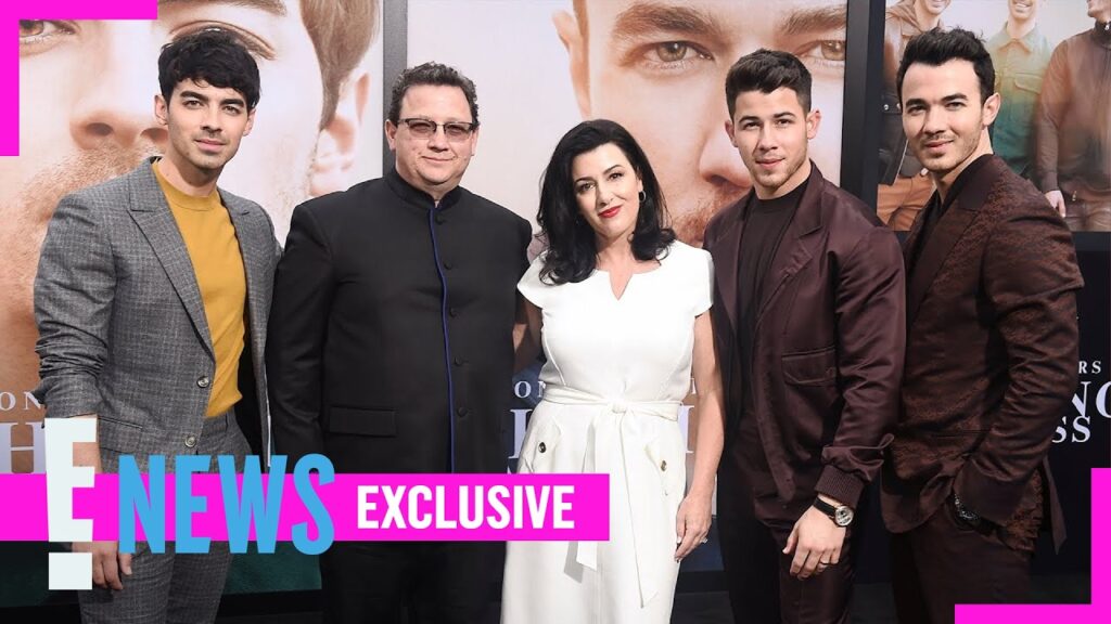 Nick, Joe and Kevin Jonas Share Update on Their Mom's Health After Stroke | E! News