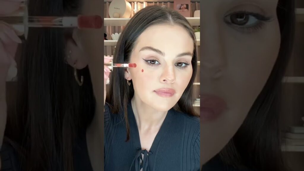 Blush on, brows up🩷 @selenagomez  #rarebeauty #shorts #selenagomez