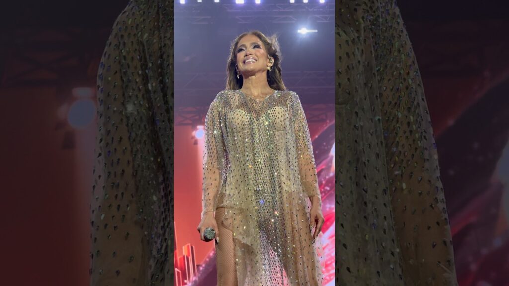 Jennifer Lopez - Free Live #JLo #Shorts