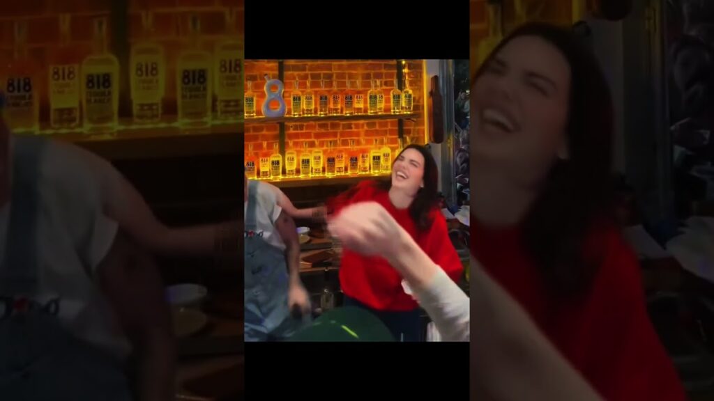 Kendall Jenner ❤️🎀. #kendall #fashion #kendalljenner #runway #catwalkt #model #edit #style