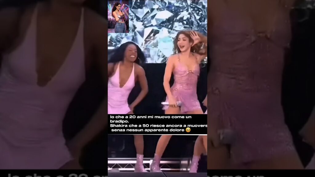Shakira eternally young 🥺 #shakira #concert #fan #differences #fans #young #curiosity #surprise SH