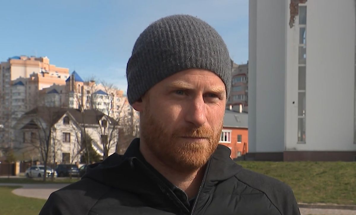 Prince Harry in woolly hat