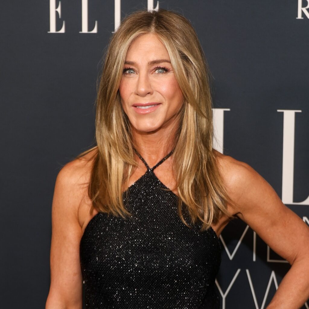 Jennifer Aniston’s New Photo With Boyfriend Jim Curtis Is Her Coziest Yet - E! News
