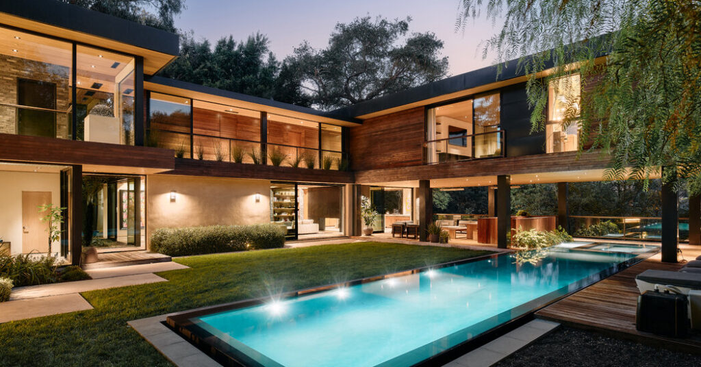 Lizzo Takes a Loss on the Sale of Her Beverly Hills Mansion