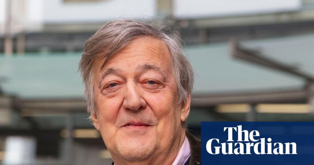 Stephen Fry sues tech conference organisers for £100,000 over fall from stage | Stephen Fry