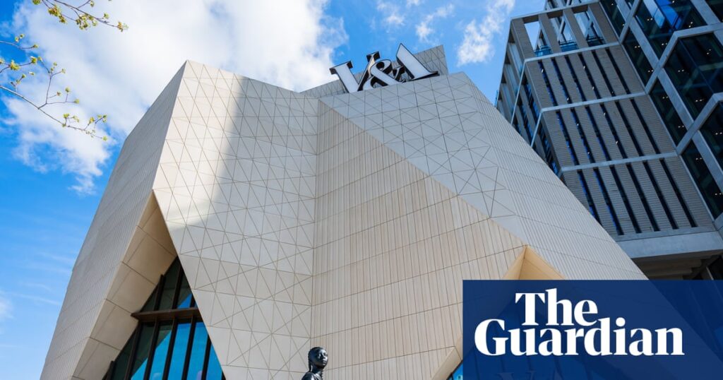 V&A faces calls to become living wage employer on eve of Stratford opening | V&A