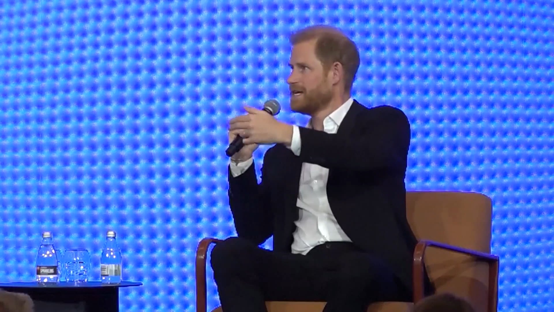 clipped thumbnail - prince-harry-diana-death - CNN ID 22545672 - 00:00:22;11