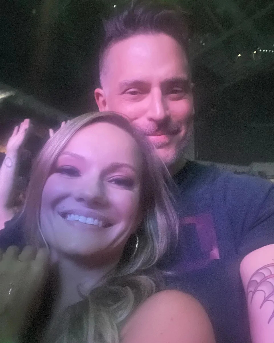 <p><strong>Joe Manganiello & Caitlin O’Connor</strong></p>