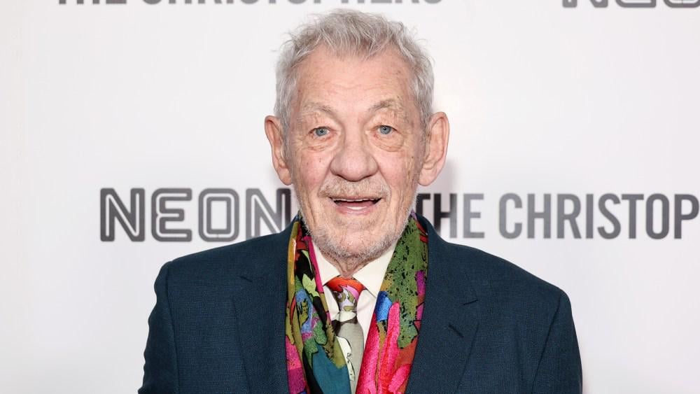 Ian McKellen ‘Fell in Love With’ Johnny Depp on ‘Ebenezer: A Christmas Carol’ Set: ‘He’s in Spankingly Good Form’
