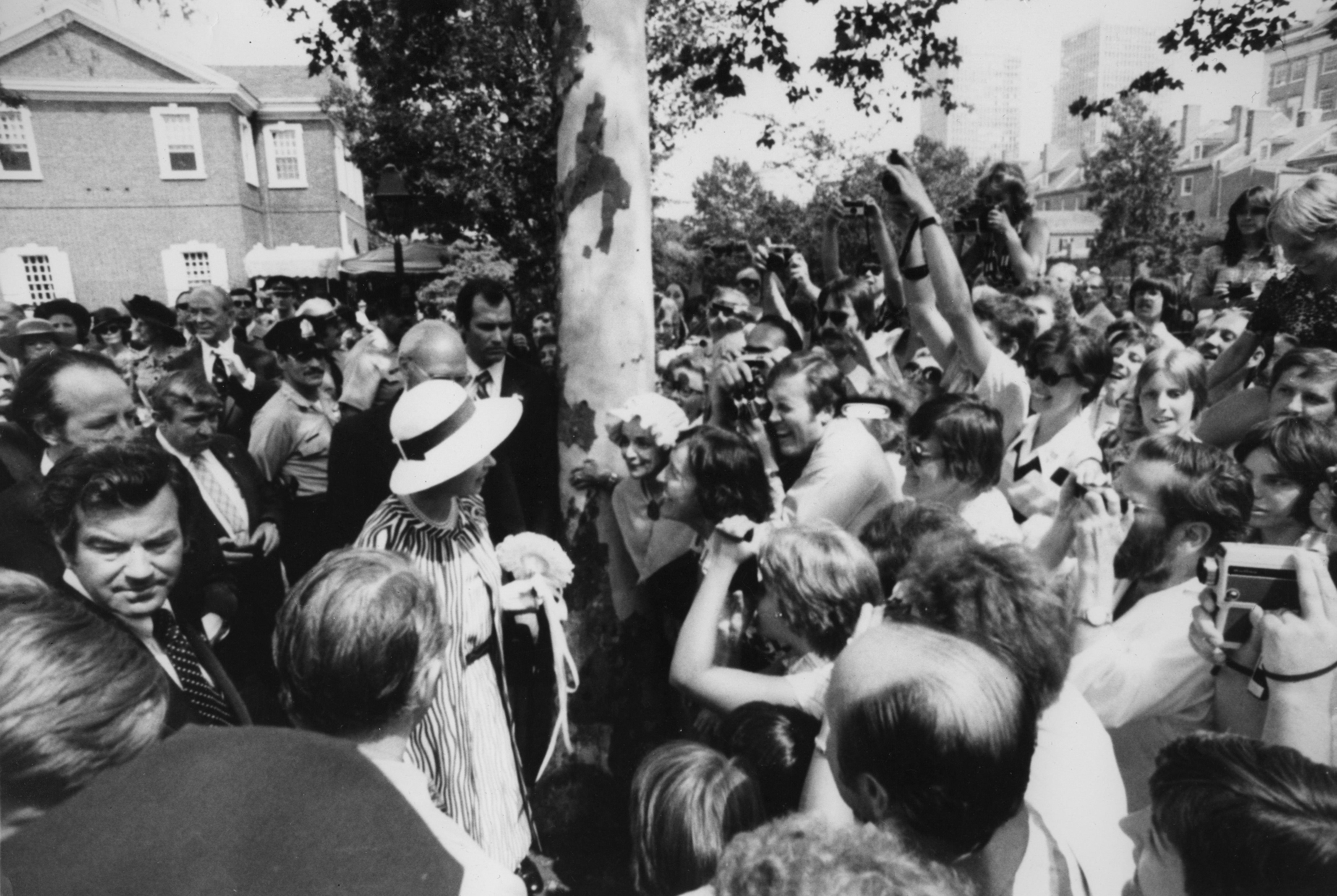 Let freedom ring: Queen Elizabeth II is met by cheering Americans upon arriving in Philadelphia for the bicentennial