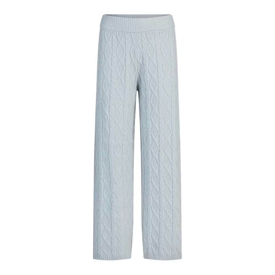 <p>Snow Bunny Straight Leg Pants</p>