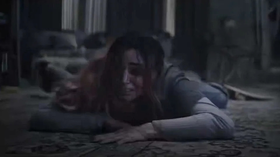  Souheila Yacob as Alice in Evil Dead Burn. 