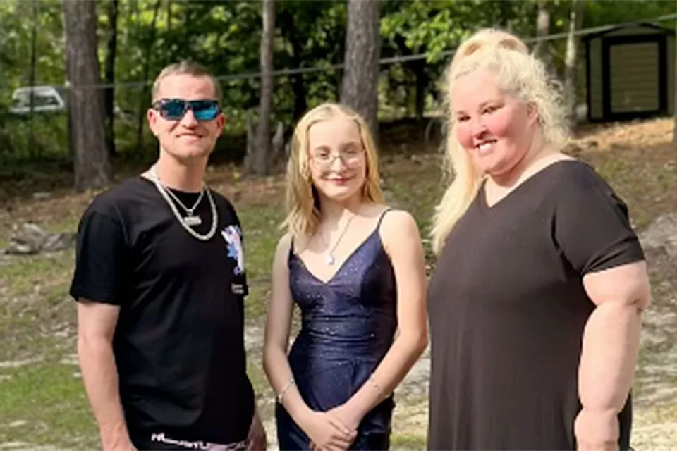 Mama June, husband and granddaughter KaitlynCredit: mama june/instagram