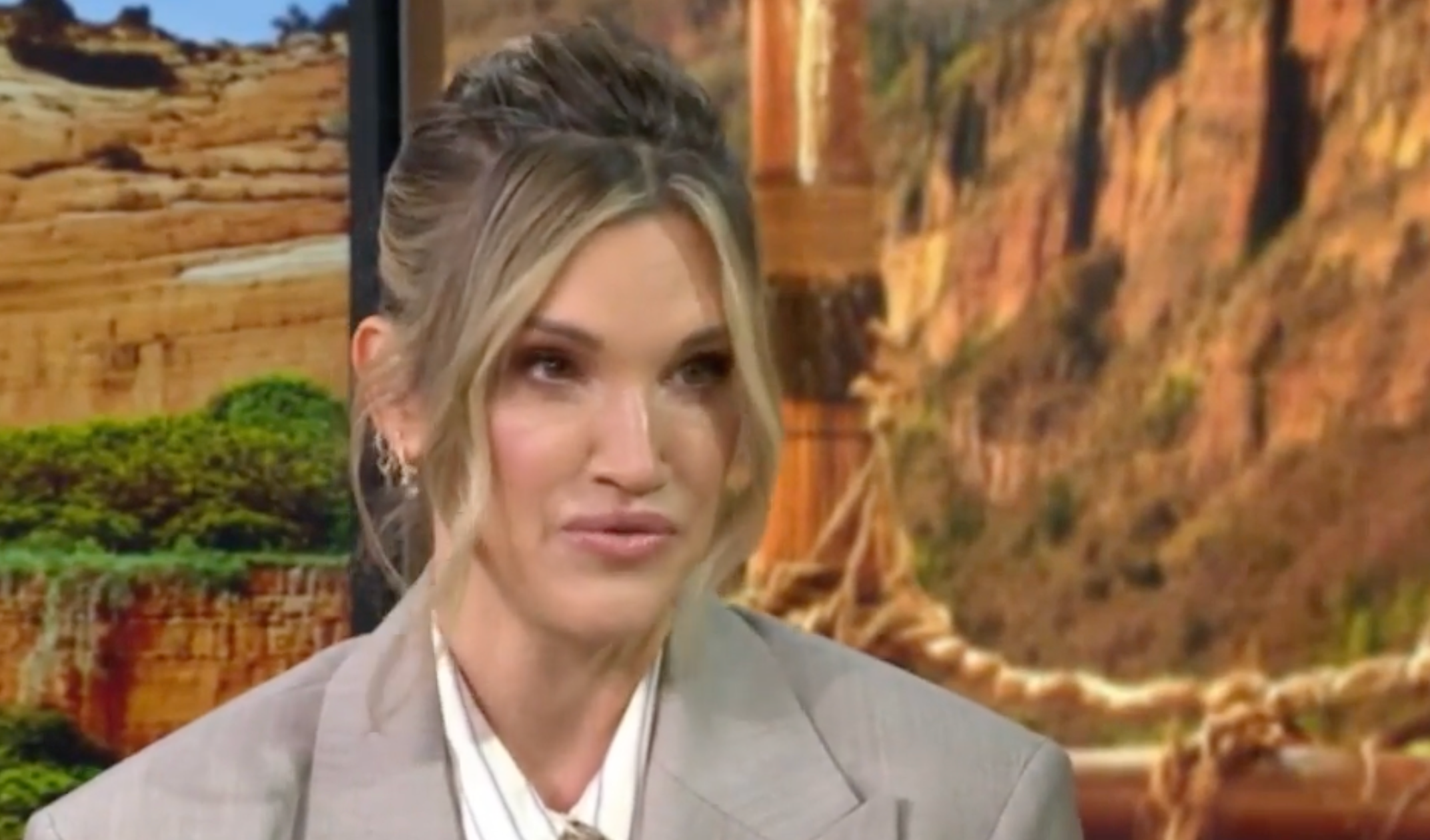 Ashley Roberts called Friday’s final ‘unhinged’