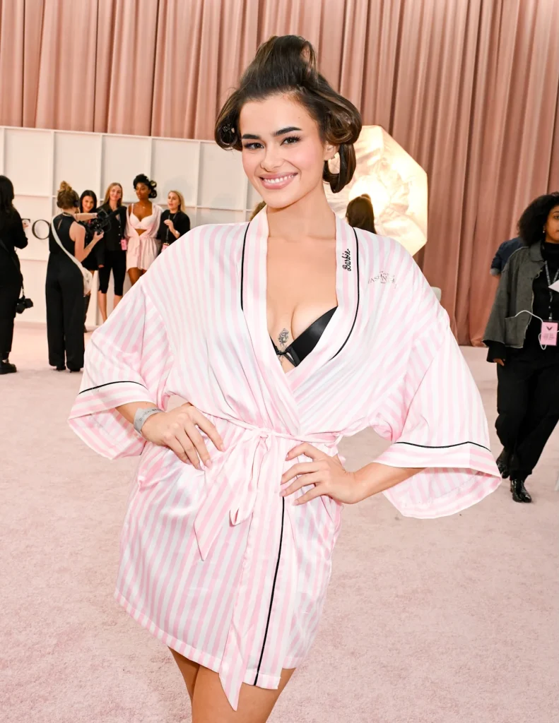 Barbie Ferreira VS Fashion