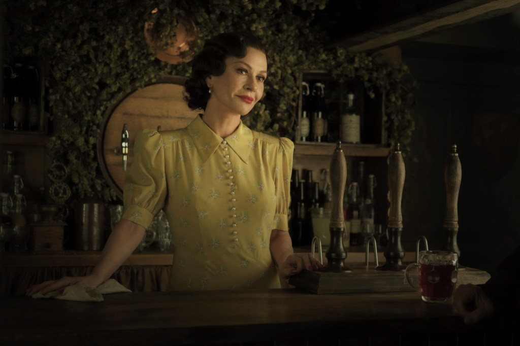 Catherine Zeta-Jones Joins Anthony Hopkins In ‘A Visit to Grandpa’s’ 