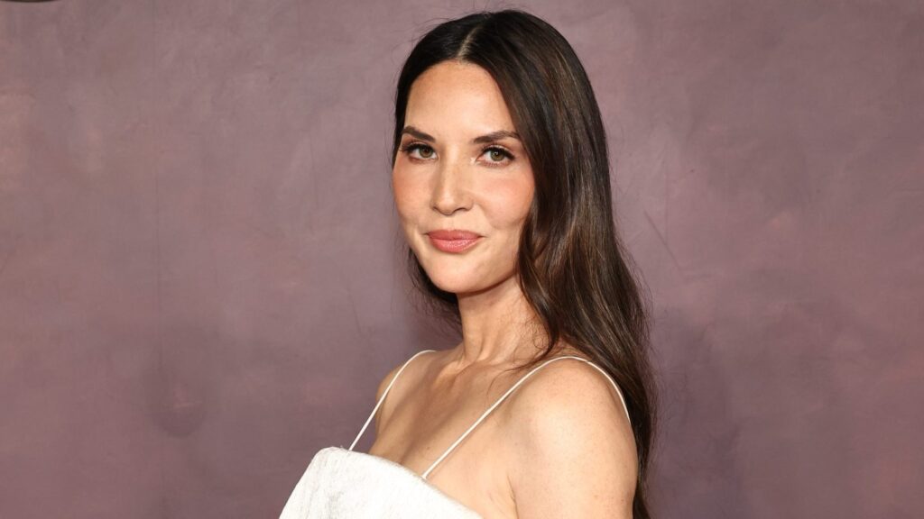 Olivia Munn on Your Friends and Neighbors and Almost Booking 30 Rock