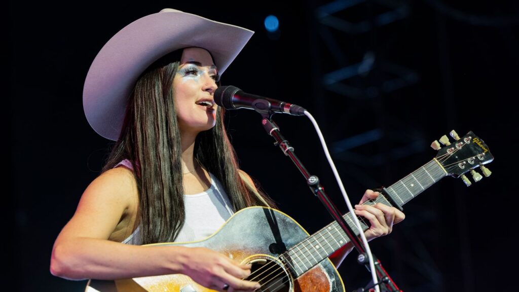 Kacey Musgraves Visiting Middle of Nowhere on North American Tour