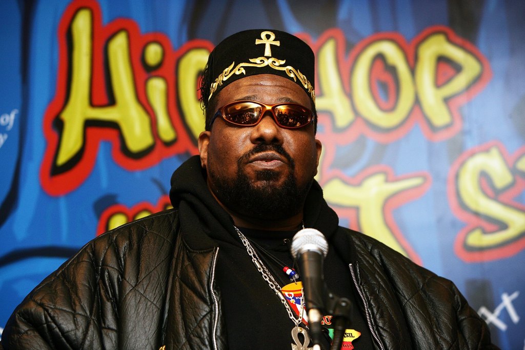 Afrika Bambaataa Dead: Hip-Hop Pioneer Was 67 Afrika Bambaataa Dead: Hip-Hop Pioneer Was 67
