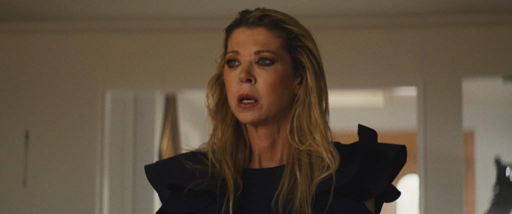 Tara Reid Pic 'Dr. Q', About Mental Health Crisis, Books Distribution