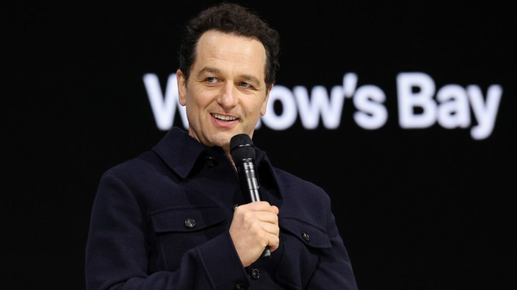 ‘Widow’s Bay’: Matthew Rhys on Unique Horror-Comedy Tone of Apple Show