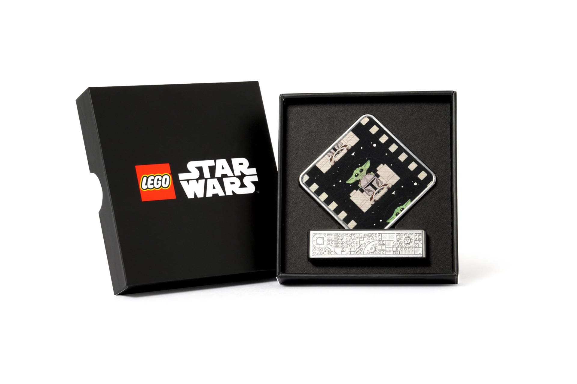 Lego Star Wars™ The Mandalorian™ And Grogu™ Display 2