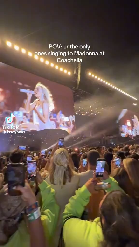 Clip showing mostly dead crowd at Coachella during Like a Prayer with Madonna and Sabrina Carpenter