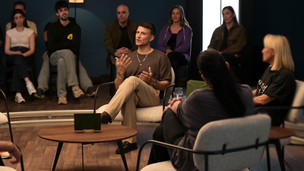 Celebrity Series 'Who Wants to Start?' With Assi Azar Set at Keshet