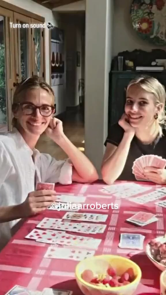 [Throwback] "I know who I am, and still my feelings got hurt." — Julia Roberts on the "devastating" reality of being age-shamed online after posting a photo with Emma Roberts