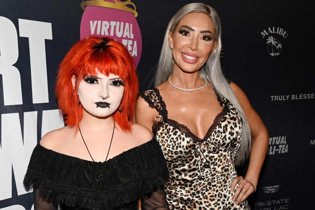 'Teen Mom' Star Farrah Abraham Says Daughter Sophia, 17, Is Writing an Autobiography