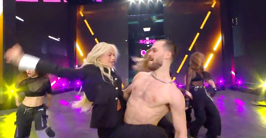 Liv Morgan does full dance number at WrestleMania 42, then wins title