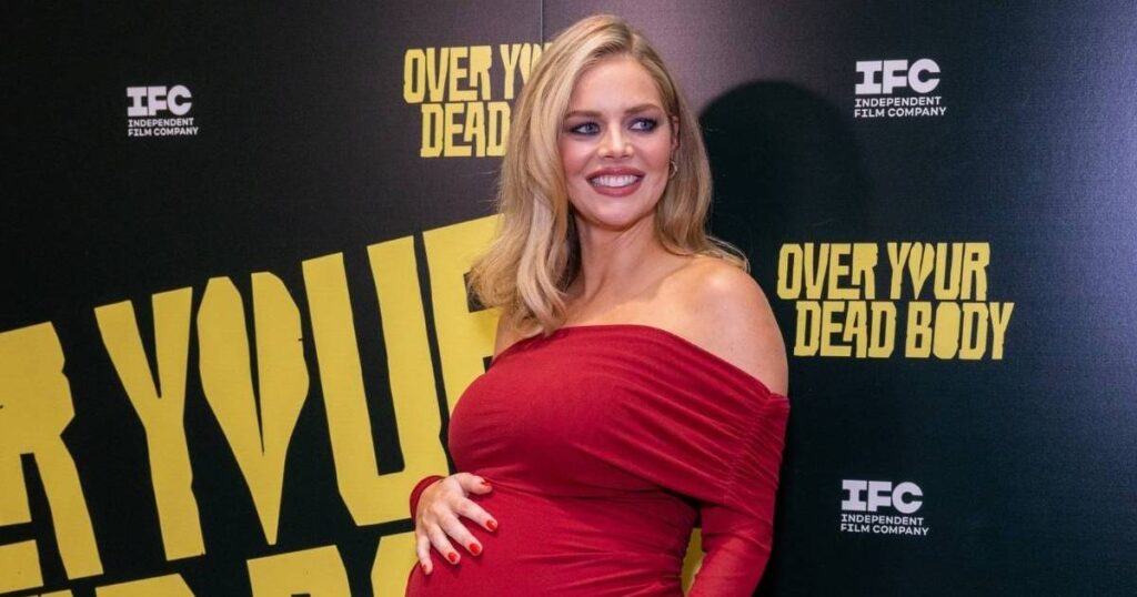 Pregnant Samara Weaving Spills Which Celebrity Is Maternity Fashion Inspo