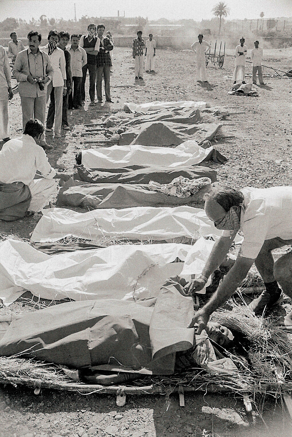 INDIA - DECEMBER 05: Bhopal Gas Tragedy victim in Madhya Pradesh (News Profile) (Photo by Raghu Rai/The The India Today Group via Getty Images)