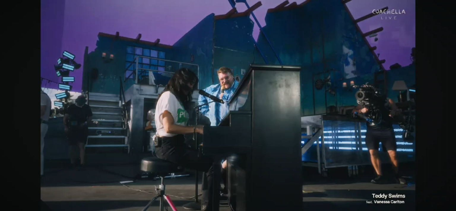 Teddy Swims brought out Vanessa Carlton to perform “A Thousand Miles” at Coachella