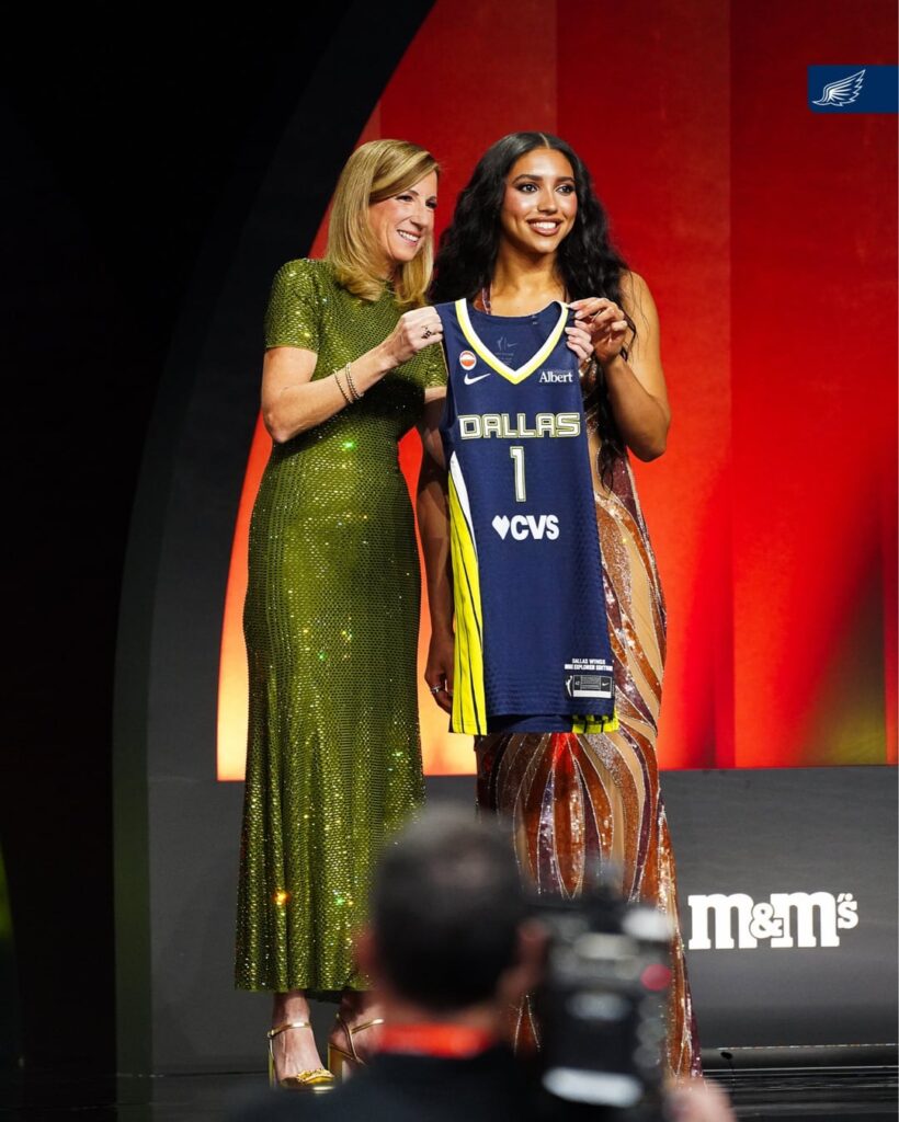 Azzi Fudd is the #1 overall pick at the 2026 WNBA draft! She was picked by the Dallas Wings, the same team her girlfriend and former UConn teammate, Paige Bueckers, plays for (April 13, 2026)