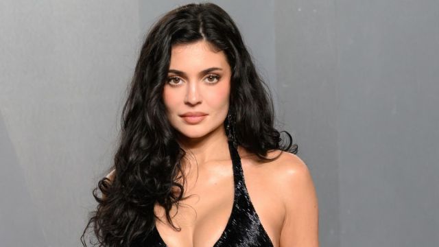 Kylie Jenner Elevates Stringy Dipped in Blue Bikini With Belly Chain Yahoo entertainment home