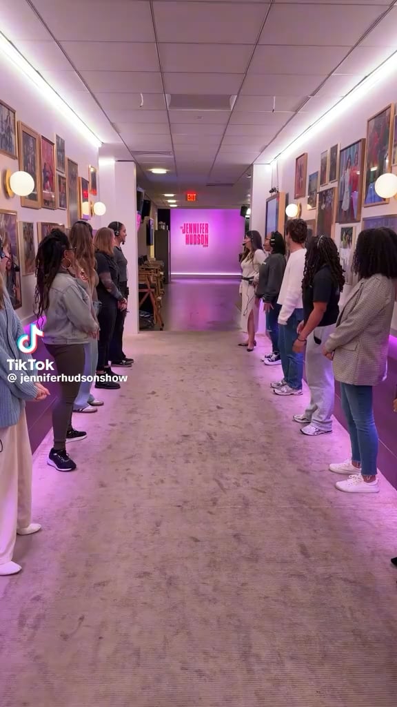 Joel McHale gives out cash instead of dancing down the Jennifer Hudson spirit tunnel