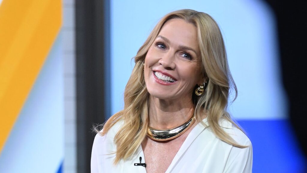 Jennie Garth sheds light on her and Tiffani Thiessen’s fallout Jennie Garth sheds light on her and Tiffani Thiessen’s fallout