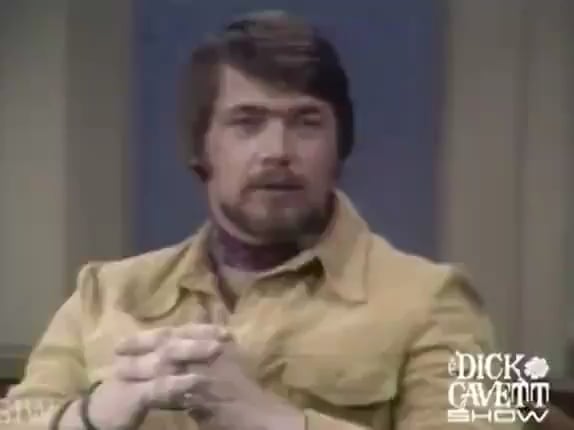 Lily Tomlin walking out mid-interview after her co-star called his wife "the most beautiful animal I own"