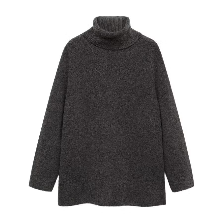 <p><strong>Turtleneck Knit Sweater</strong></p>