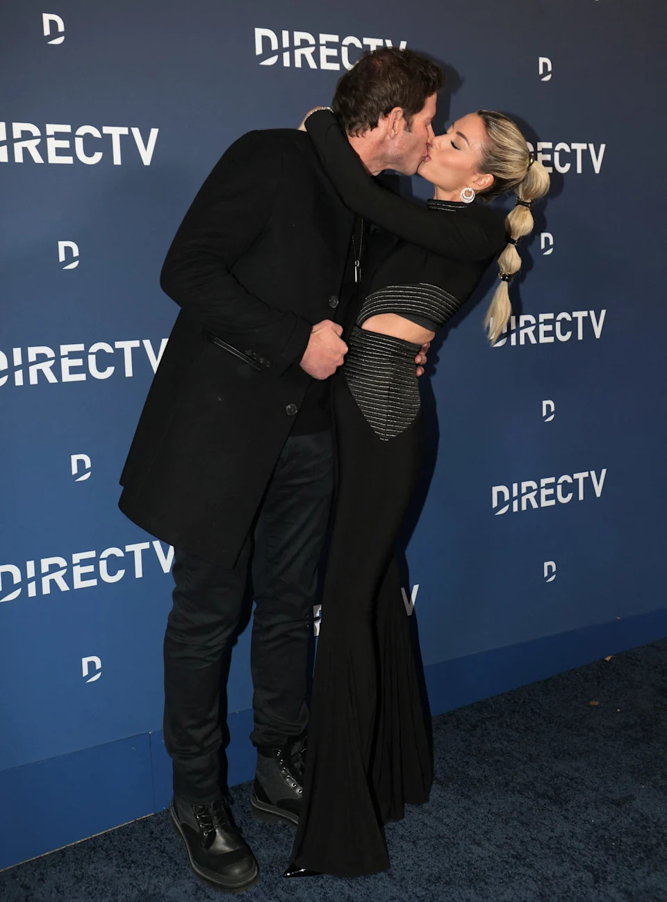  <span class="wp-caption-text">APEX / MEGA</span>