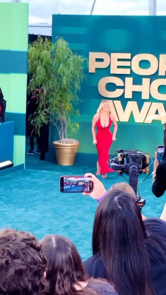 Sydney Sweeney at People’s Choice Awards 2024 Barker Hangar in Santa Monica 18 February 2024