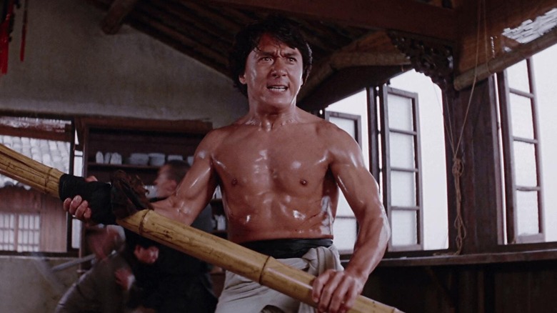 Jackie Chan as Wong, all ready to fight in Drunken Master 2