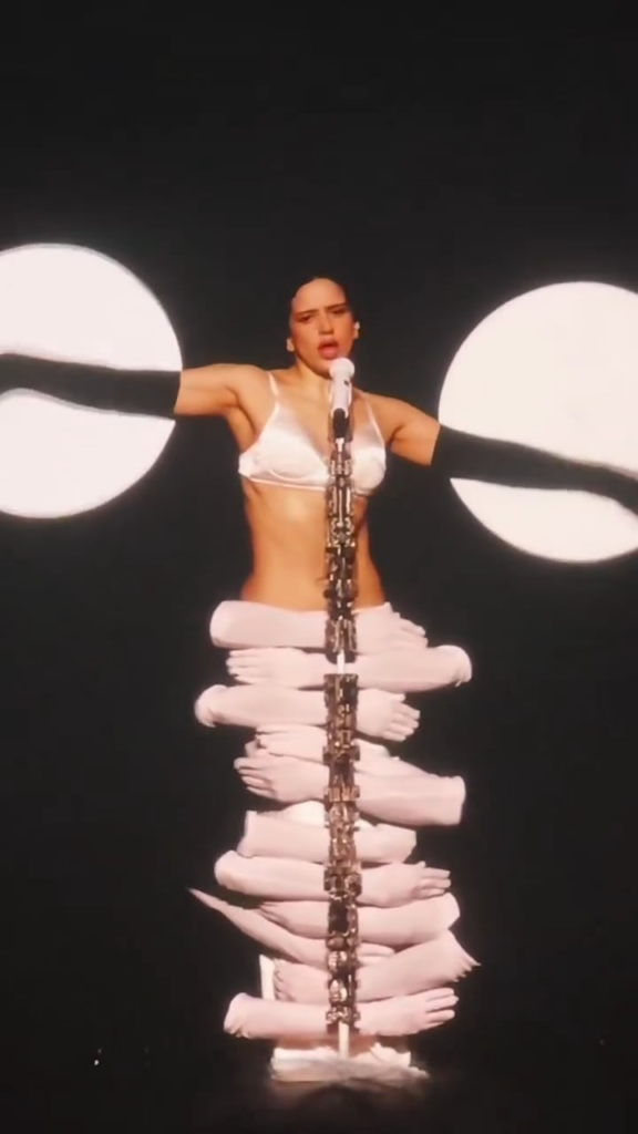 Rosalia's beautiful performance of "La Perla" from her Lux Tour