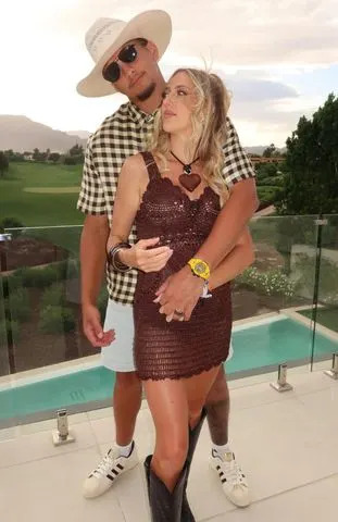Patrick and Brittany MahomesCredit: Brittany Mahomes/Instagram